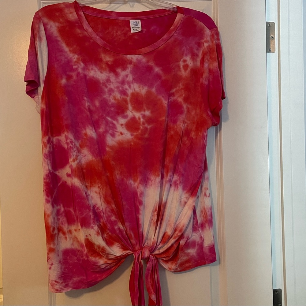 Maternity XL pink tie dye t-shirt with ties at bottom